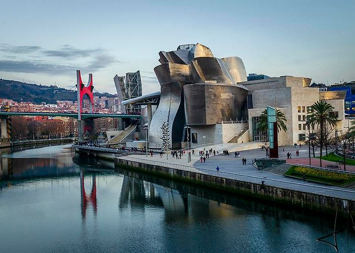 Guggenheim Museum Bilbao photo