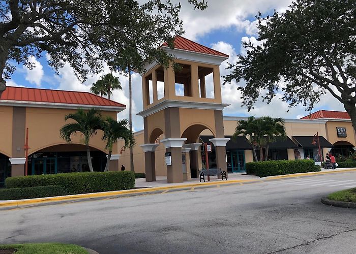 Outlets at Vero Beach photo
