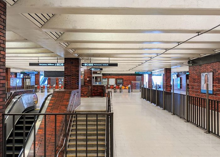 12th St. Oakland City Center BART Station photo