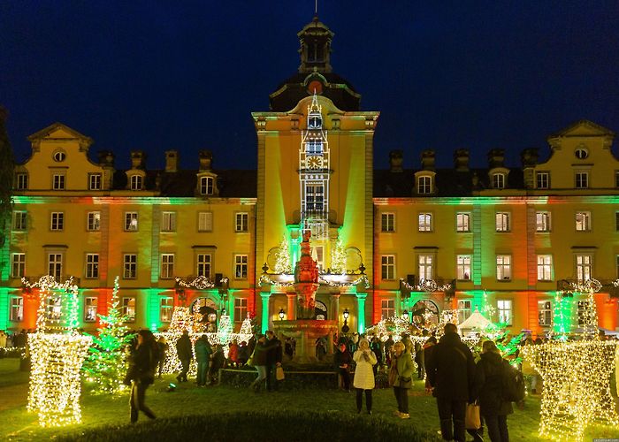 Weihnachtszauber Schloss Bückeburg Christmas market at the palace in Bueckeburg - Germany - Blog ... photo