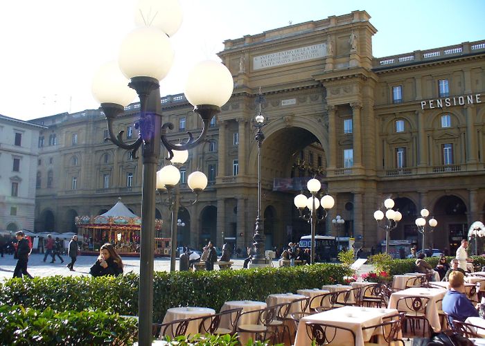 Piazza della Repubblica Piazza della Repubblica (Repubblica Square) in Florence, Italy photo