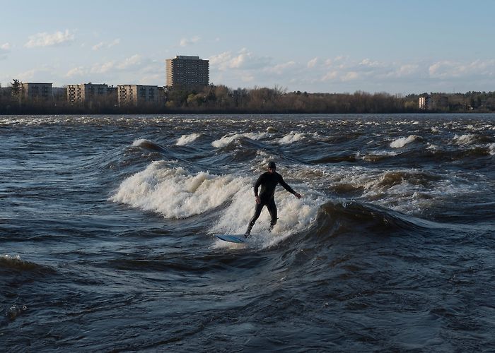 Bate Island River surfing in Canada: A guide to landlocked surfing photo
