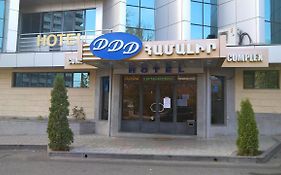 Ddd Hotel Jereván Exterior photo