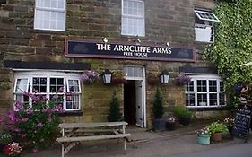 Arncliffe Arms Panzió Glaisdale Exterior photo