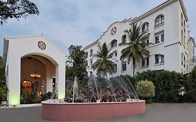 The Golden Palms Hotel & Spa Bengaluru Exterior photo