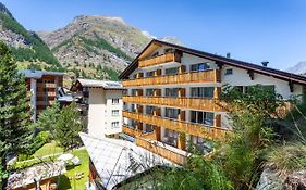 Hotel Jagerhof Zermatt Exterior photo