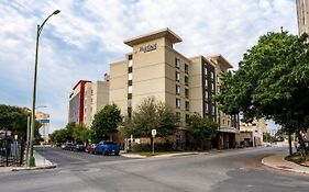 Fairfield Inn & Suites By Marriott San Antonio Downtown/Alamo Plaza Exterior photo
