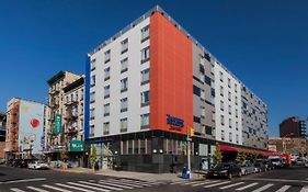 Fairfield Inn & Suites New York Manhattan/Downtown East Exterior photo