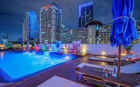 Dream Hotel Bangkok - SHA Extra Plus Certified Exterior photo