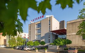 Hotel Laterum Pécs Exterior photo