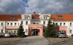 Hotel Platán Debrecen Exterior photo