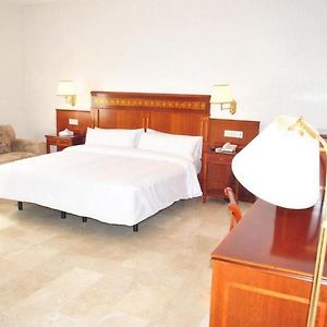 Room In Lodge - Cynergy Suites Royale, Lekki Lagos Exterior photo