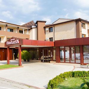 Hotel Fantazia Haszkovo Exterior photo