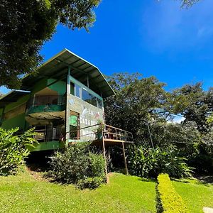 La Casa De La Montana Panzió Monteverde Exterior photo