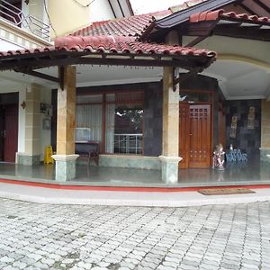 Sukapura Permai Hotel Lambangkuning Exterior photo