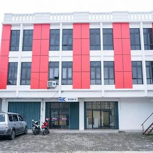 Reddoorz Near Stasiun Tangerang Hotel Exterior photo