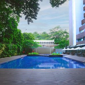 Swiss-Belhotel Pondok Indah Jakarta Exterior photo