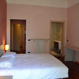 Italia 30 Hotel Gorgonzola Room photo