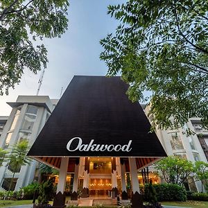 Oakwood Hotel & Apartments Taman Mini Jakarta Exterior photo
