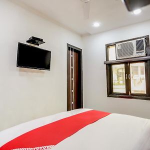 Oyo Anshun Residency Near M2K Cinemas Rohini Hotel Új-Delhi Exterior photo