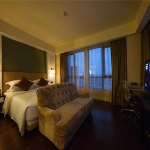 Days Hotel&Suites Sichuan Csiangjou Exterior photo