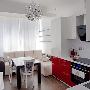 Top Center Luxury Apartment Gabrovo Exterior photo