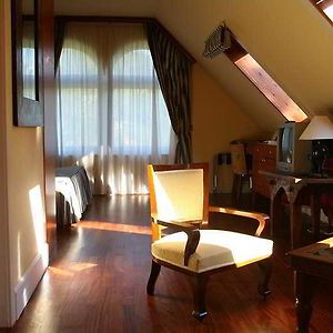 Uhu Villa Suites Budapest Room photo