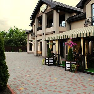 Hotel Restaurant Complex Roman'S Visenyki Exterior photo
