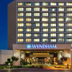 Wyndham Tulsa Hotel Exterior photo