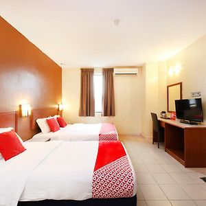 Super Oyo 447 Comfort Hotel Meru Klang Exterior photo