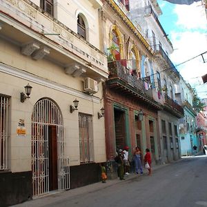 Hostal Rini Y Sobrino Havanna Exterior photo