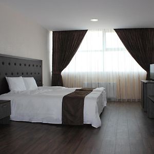 Family Hotel Szilisztra Room photo