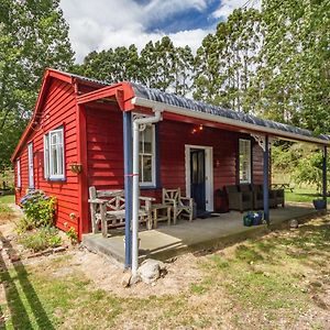 The Red Rooster Cottage Raurimu Exterior photo