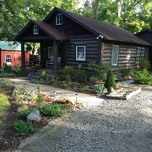 The Bent Branch Lodge - A Gnomes Retreat - Historic Virginia Log Cabin, Coy Pond And Babbling Brook Lynchburg Exterior photo