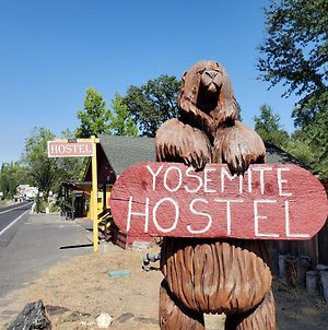 Yosemite International Hostel Groveland Exterior photo