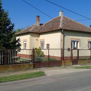 Holiday home Abadszalok/Theiss-See 27793 Exterior photo