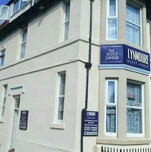 Lynmoore Guest House Blackpool Exterior photo