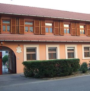 Tímárház Panzió Szeged Exterior photo