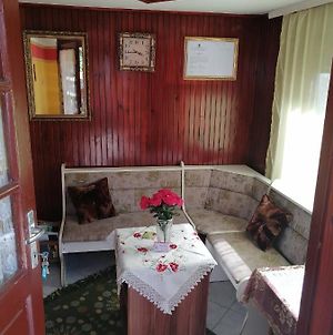 Nagymama Házikója Vendégház Pipacs Nyaralója Tiszasas Exterior photo