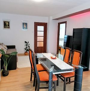 Lend Apartment Csíkszereda Exterior photo