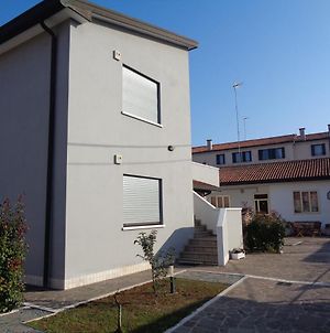 Casa Di Chiara Vicino Venezia E Aeroporto Vce Apartman Campalto Exterior photo