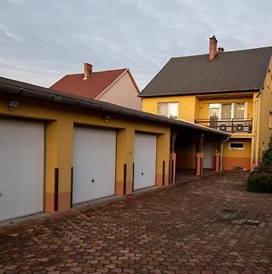 Canary Color Guesthouse Bogács Exterior photo