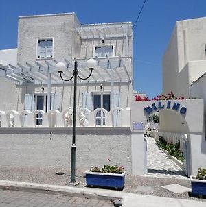 Dilino Hotel Kamári Exterior photo