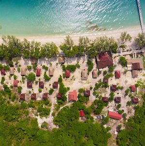 Pura Vita Resort Rong-sziget Exterior photo