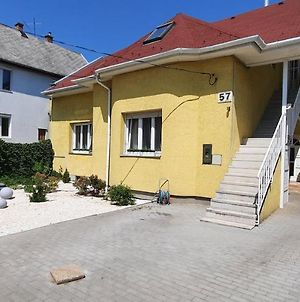 Hi-Bp Garden City Batsanyi Apartment With 4 Rooms Near The City Train With Free Parking Budapest Exterior photo