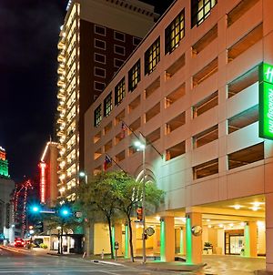 Holiday Inn San Antonio-Riverwalk, An Ihg Hotel Exterior photo