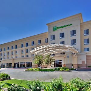 Holiday Inn Hotel & Suites Bakersfield Exterior photo