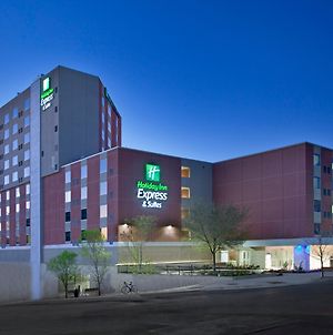 Holiday Inn Express Hotel & Suites Austin Downtown - University, An Ihg Hotel Exterior photo