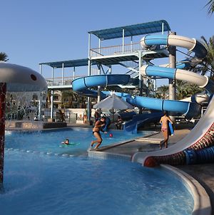 Zya Regina Resort And Aqua Park Gurdaka Exterior photo