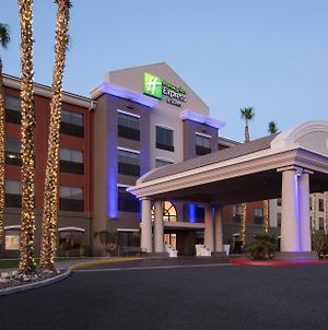 Holiday Inn Express Hotel & Suites Yuma, An Ihg Hotel Exterior photo